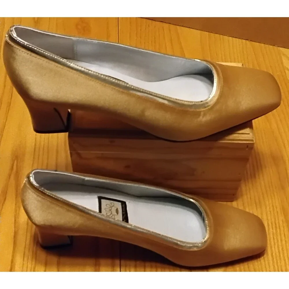 Vintage Women’s Nina Block Heel Dusty Gold Pumps Shoes 6.5 M